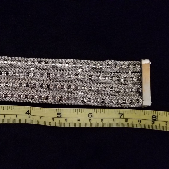 Magnetic silver cuff bracelet - Picture 2 of 8